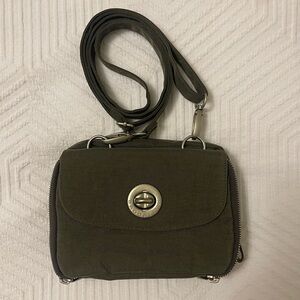 Baggallini Mini Olive Green Crossbody Bag Turnlock Adjustable Strap Pockets EUC